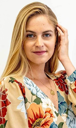 exemple blond au yeux bleu